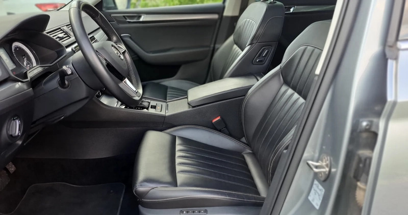 Skoda Superb cena 101900 przebieg: 177000, rok produkcji 2019 z Przemków małe 631